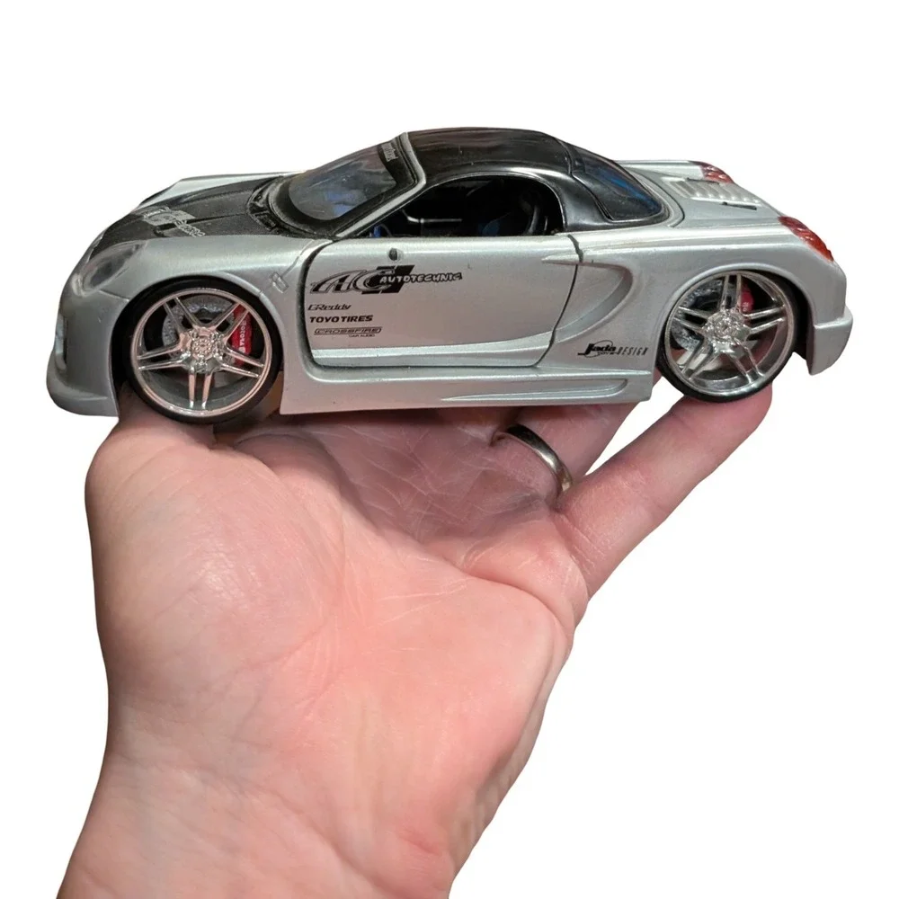 Toyota MR-2 Spyder Model Kit Garage WorX Jada Toys 1:24 No‎ Mirrors No Box